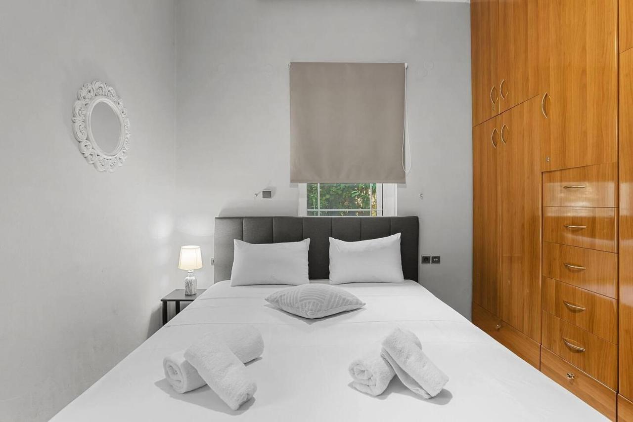 Superior Apartment - Overlooking Chania-With Pool 干尼亞 外观 照片
